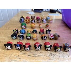 Tsum Tsum Toys Lot - 100 pieces - Disney